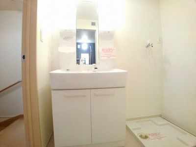 【洗面所】 | メゾンＡＳＡ | 忙しい朝には欠かせない洗面所です