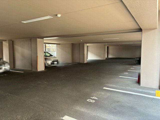 「ペット飼育可能」高知市北本町4丁目アルファステイツ北本町3　中古マンションの駐車場