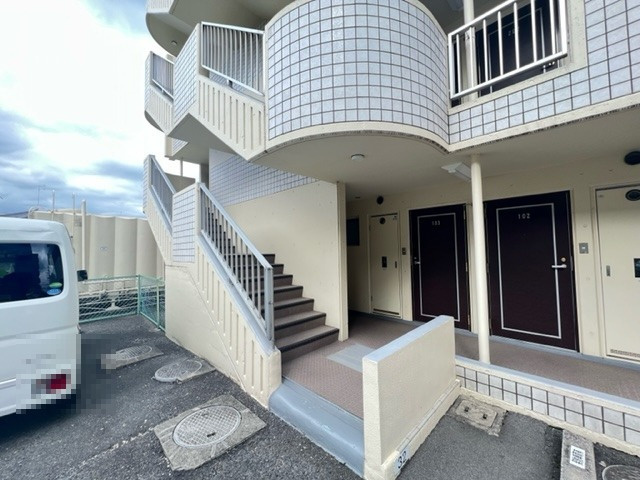 旭マンションのエントランス