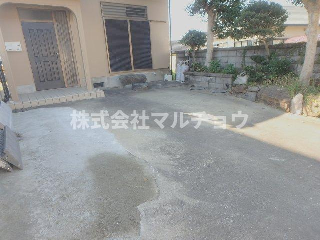 南紀の台一戸建の駐車場|カースペースがあります