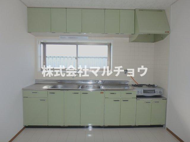 南紀の台一戸建のキッチン|コンパクトなキッチンで掃除もラクラク