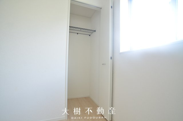 【洋室】 | 座間市相模が丘3丁目　新築戸建て　全3棟【仲介手数料無料】 | 2階　洋室3（4.5帖）クローゼット