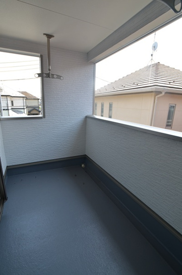 【バルコニー】 | 座間市相模が丘3丁目　新築戸建て　全3棟【仲介手数料無料】