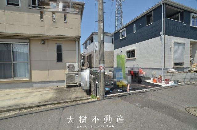 【前面道路含む現地写真】 | 座間市相模が丘3丁目　新築戸建て　全3棟【仲介手数料無料】