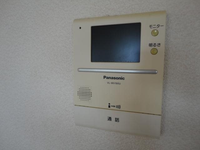 フォレスト岡本