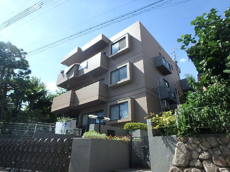 フォレスト岡本