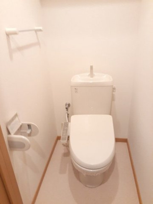 【トイレ】 | カーサグリーンⅡ | 落ち着いた色調のトイレです