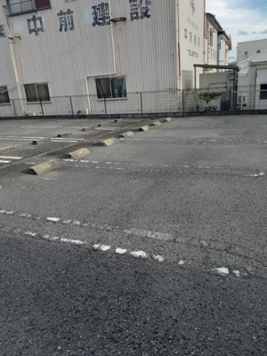 【駐車場】 | カーサグリーンⅡ | 駐車場があるので、車を買う予定の方も安心です