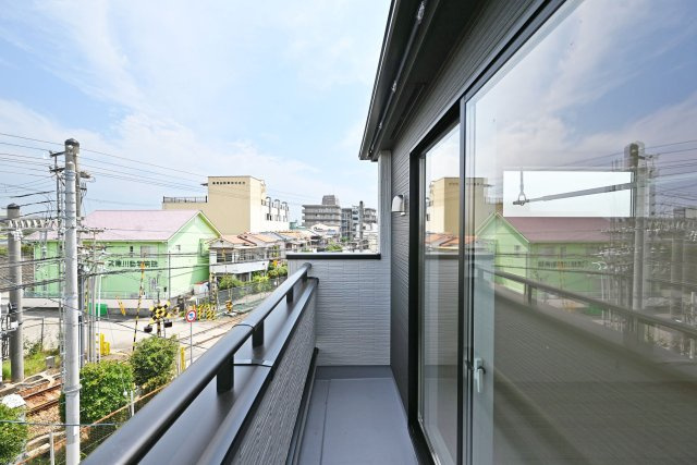 ブルーミングガーデン上田東町新築一戸建て│3LDK+並列駐車2台可（制限有）のバルコニー|3階バルコニー写真です。