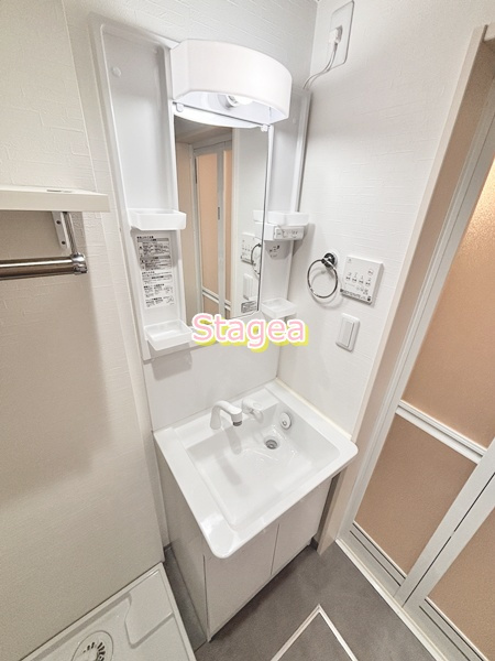 CRASTINE三橋の洗面所