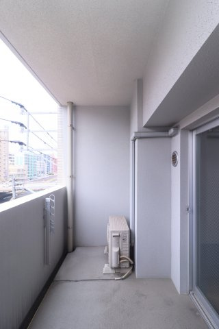 サヴォイラクアティック　6階のバルコニー|別号室のものです。現状優先になります。