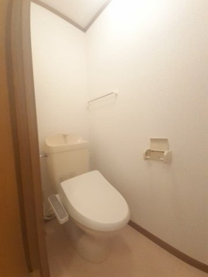 【トイレ】 | メゾンドヴェール西浜 | 落ち着いたトイレです