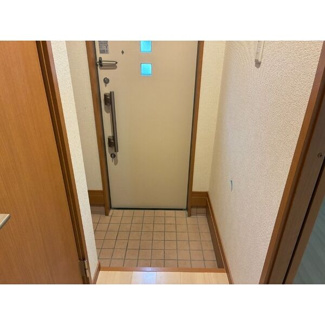 【玄関】 | 希望ハイツC　碧南市平七町
