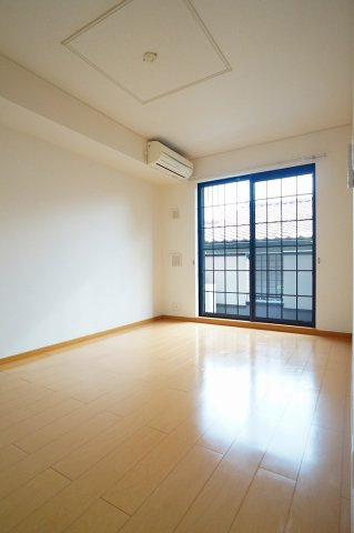 フォレストタウンⅡの居間・リビング|ゆったりとした居間です