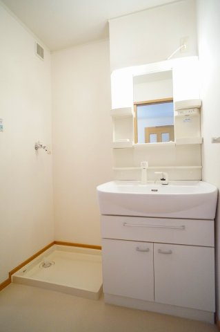 フォレストタウンⅡの洗面所|忙しい朝には欠かせない洗面所です