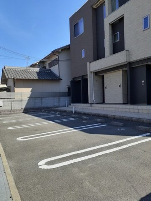 【駐車場】 | ガーデンコート | 駐車スペースもあります