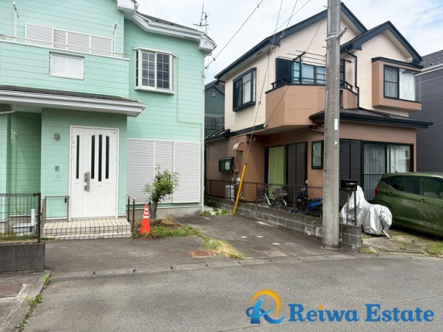 中古戸建　高座郡寒川町小谷2丁目の駐車場