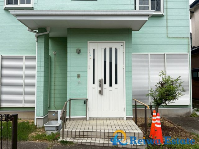 中古戸建　高座郡寒川町小谷2丁目の玄関