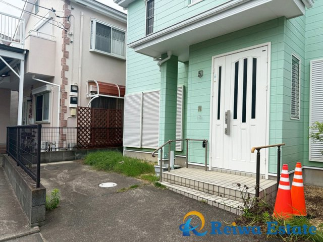 中古戸建　高座郡寒川町小谷2丁目の玄関