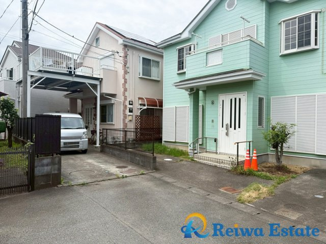 中古戸建　高座郡寒川町小谷2丁目の前面道路含む現地写真
