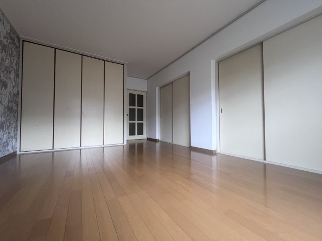 メゾン大津和の居間・リビング