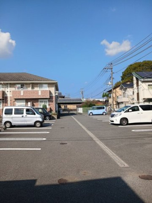 【駐車場】 | グリーン・ビュー千寿 | 駐車場完備です