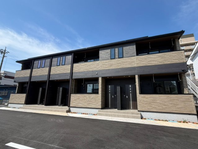 カーサ京ケ峰・イーストの外観