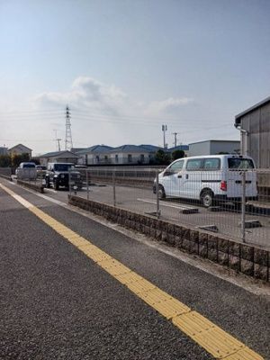 【駐車場】 | エターナル・レジデンスＢ | 駐車場に車を止められます