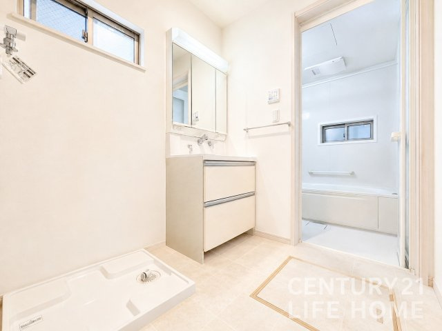 【独立洗面台】 | グリーンライン「高田」中古戸建 | 使いやすい独立洗面台です