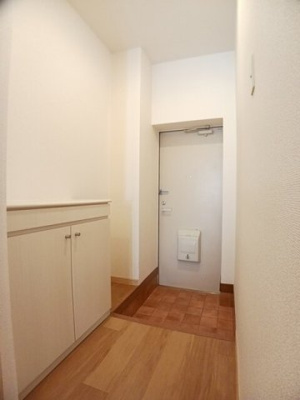 【玄関】 | メゾン紀伊Ⅱ | ゆったりとした玄関です