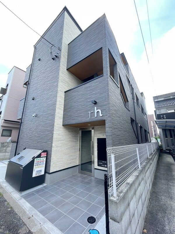 robot home 六町(ロボットホームロクチョウ)の外観