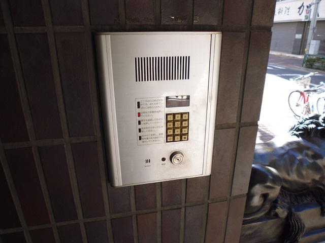 アダマスのセキュリティ|エントランスはオートロックです。