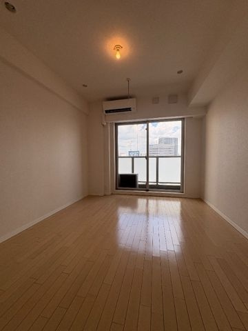 【居間・リビング】 | レジディア本厚木 | 別号室参考写真