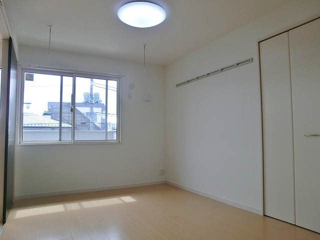 ＳＵＮＳＵＮの寝室|７帖の洋室です。