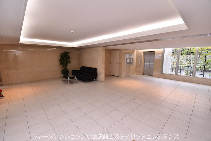 シャトレ大手町Ｎ棟のロビー