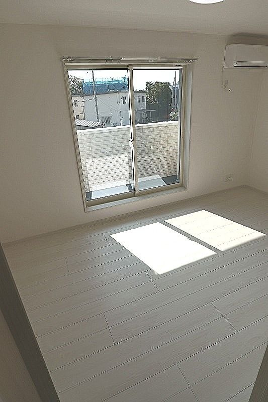 ＲＥＲＡの居間・リビング|別部屋参照写真