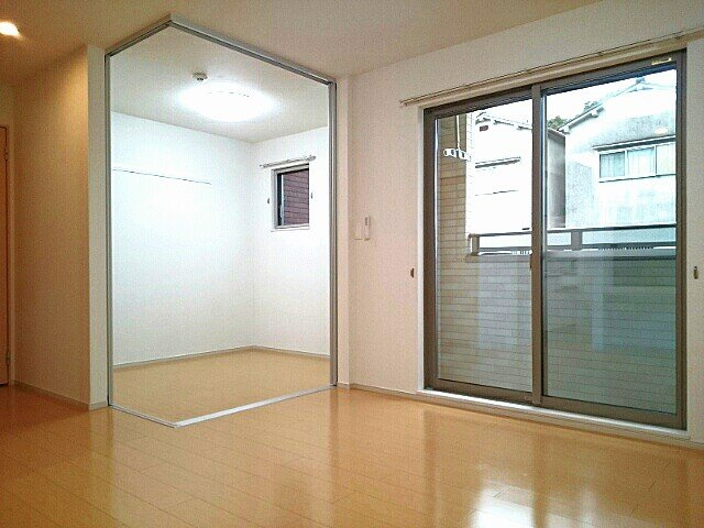 セレスコート花園の居間・リビング
