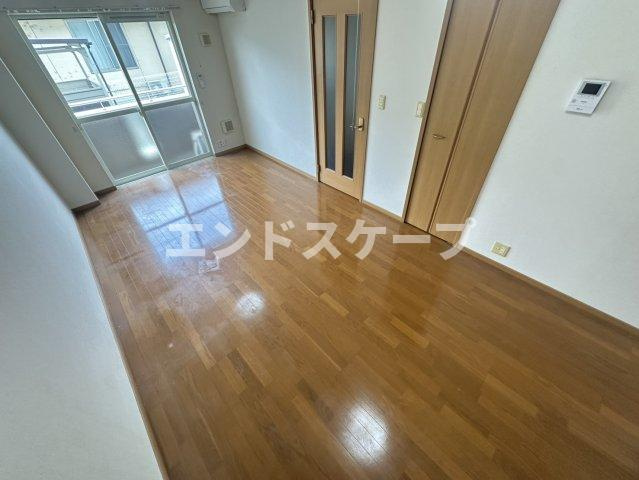 ジェントリーⅡの居間・リビング|高崎、前橋のお部屋探しはエンドスケープまで！お客様の理想お聞かせ下さい♪