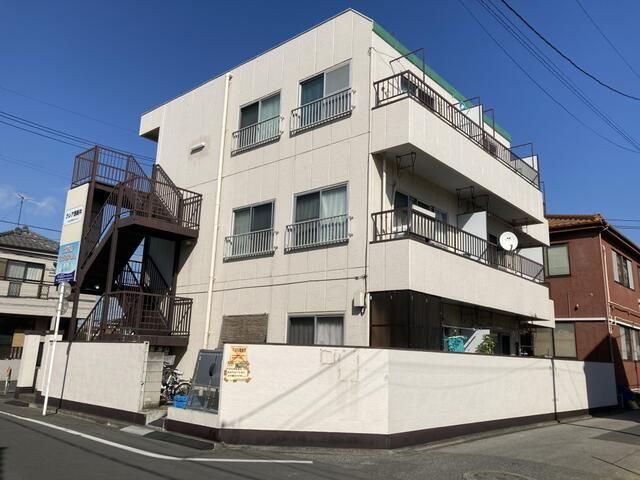 足立区西新井３丁目の賃貸マンションの外観