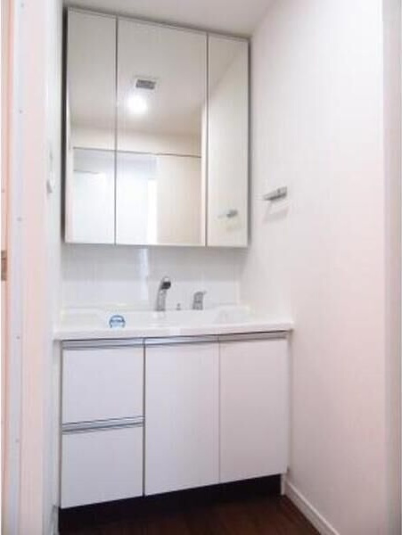 CORNES　HOUSE　NAGOYAの洗面所