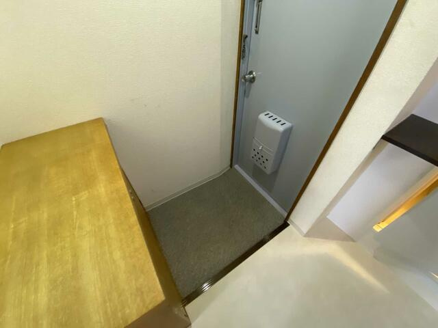 海藤マンションの玄関
