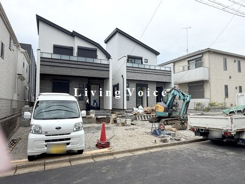 【外観】 | 【仲介手数料０円】藤沢市湘南台6丁目　新築一戸建て　全2棟 | 全体　藤沢市湘南台6丁目　新築一戸建て　全2棟