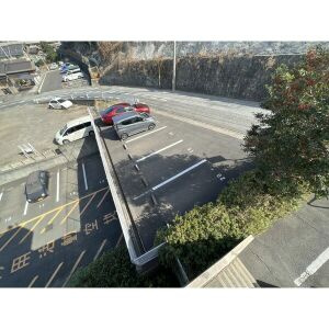 ユーライフ加家の駐車場