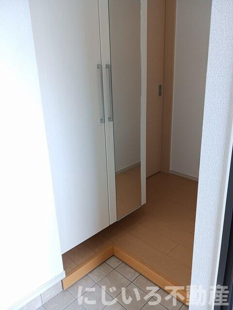 ボヌールAの玄関