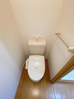 【トイレ】 | アムール・マコ | ※同建物ほかのお部屋の写真です。