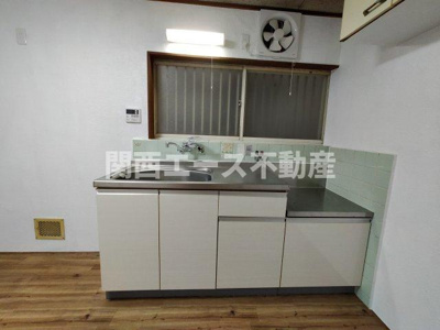  | 布市町４丁目貸家