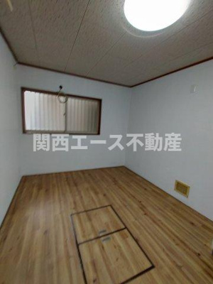 【居間・リビング】 | 布市町４丁目貸家