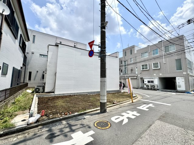 練馬区早宮3丁目　南西角地×陽当り良好　限定1区画の前面道路含む現地写真