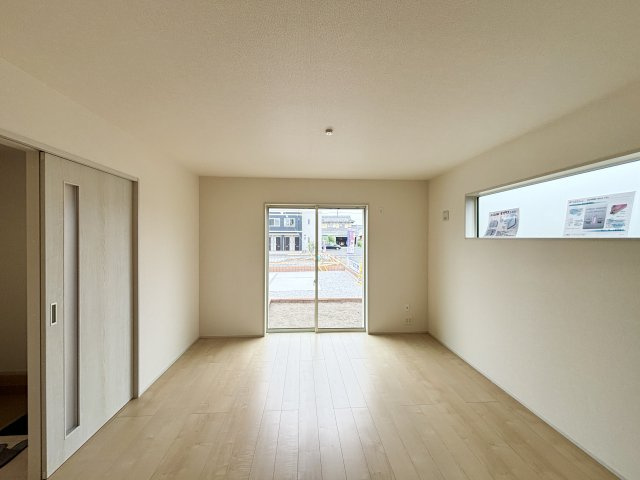 【居間・リビング】 | 高崎市新町第8　1号棟新築　４SLDK