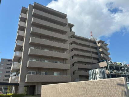 「LDK床暖房完備」高知市北本町4丁目アルファステイツ北本町3　中古マンションの外観|陽当たり・開放感を確保した総タイル貼りの美しいマンション☆
